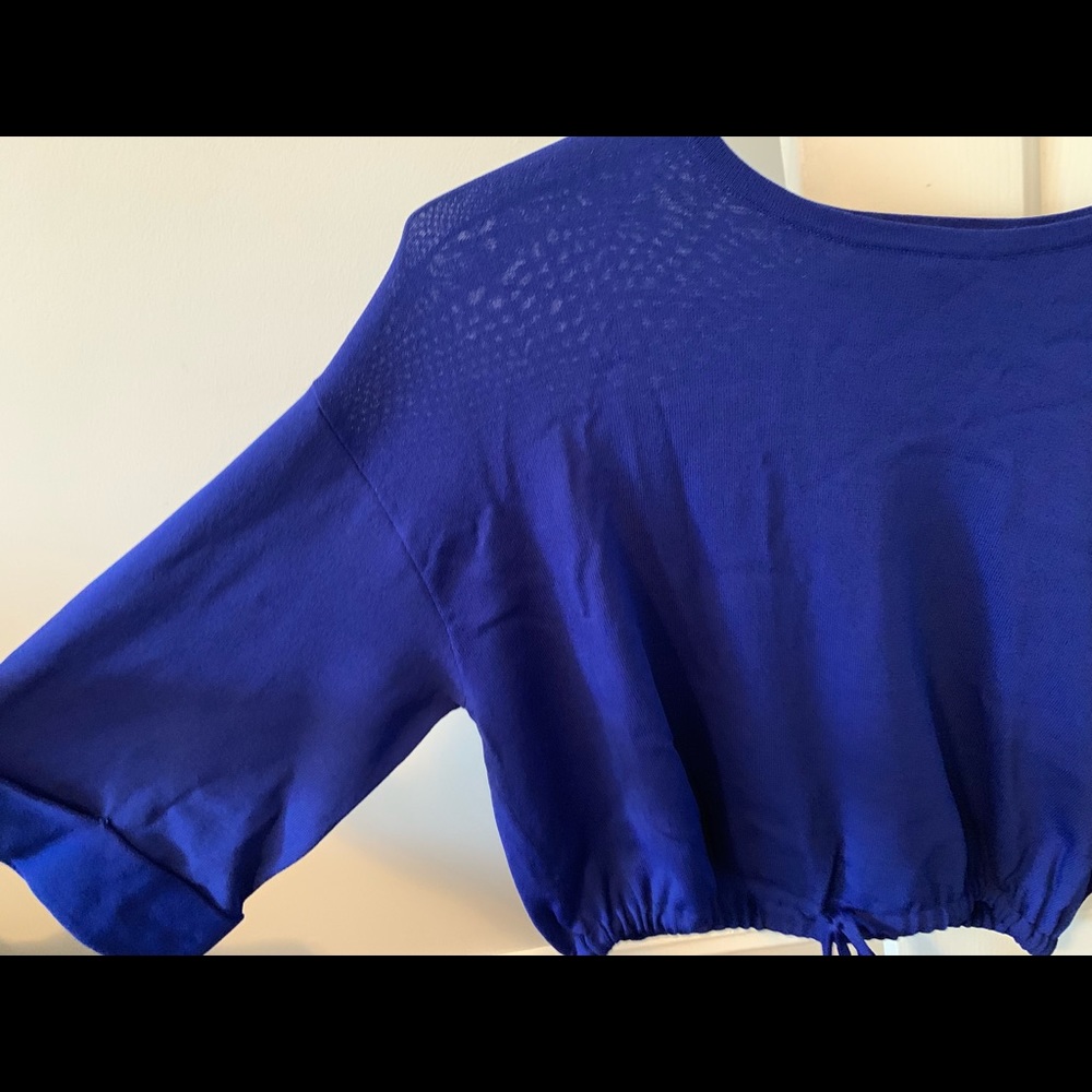 Top - Picture 2 of 3